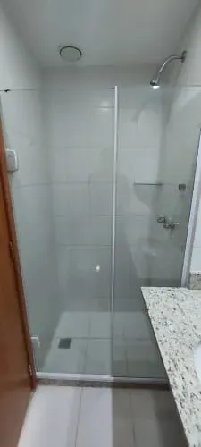 2-bedroom apartment with a separate enclosed kitchen — photo 4