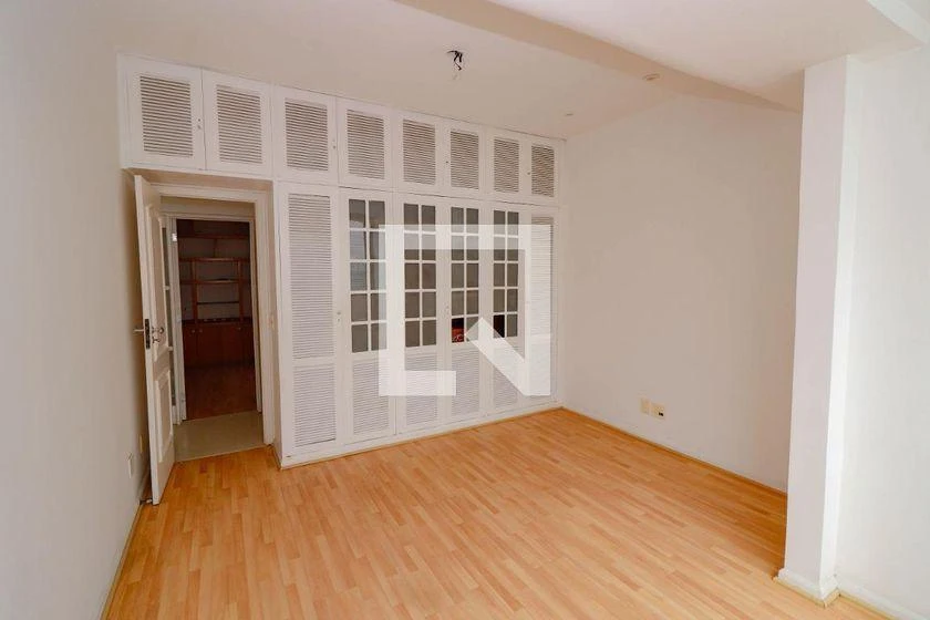 626 m² penthouse with 4 bedrooms and 3 parking spaces — photo 42