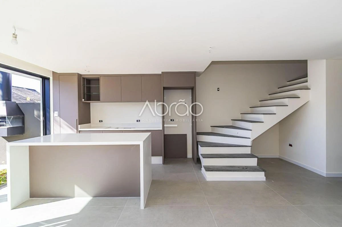 House with a washing machine and open-plan kitchen — photo 2