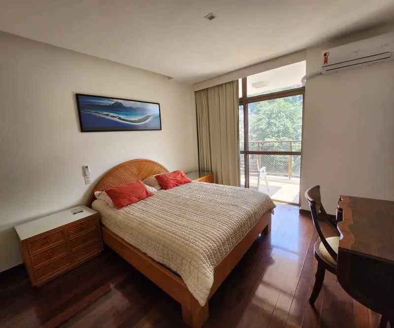 Apartment, 270 m², with a water view — photo 2