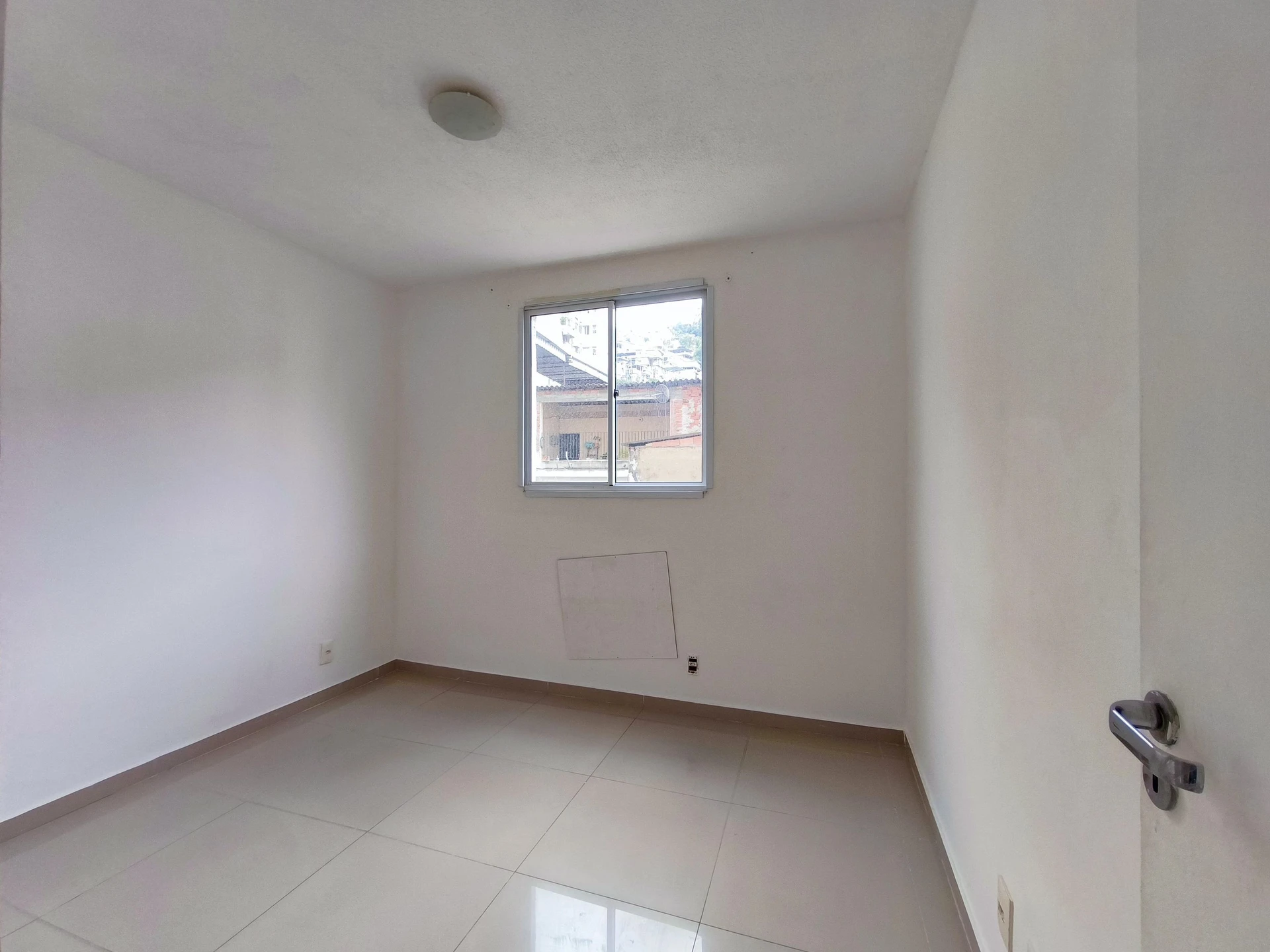 Apartamento de 2 quartos em condomínio com piscina — photo 27