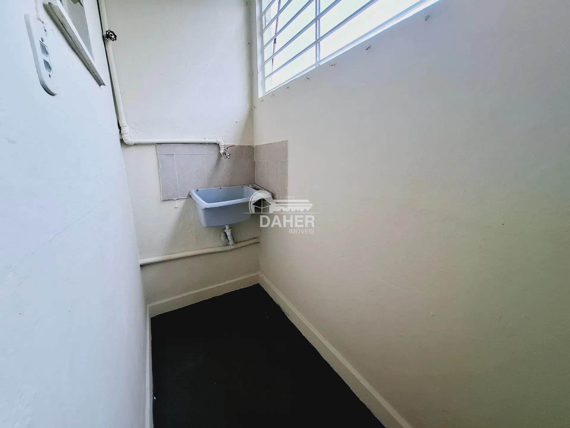 2-bedroom 40 m² apartment with electric shower — photo 14