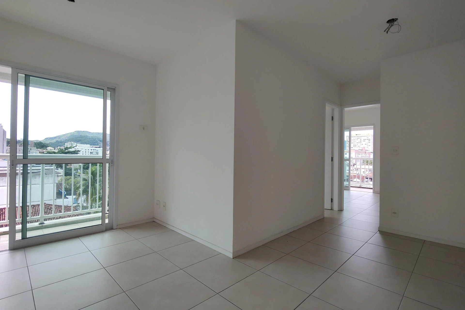 2-bedroom apartment with balcony and 2 bathrooms — photo 18