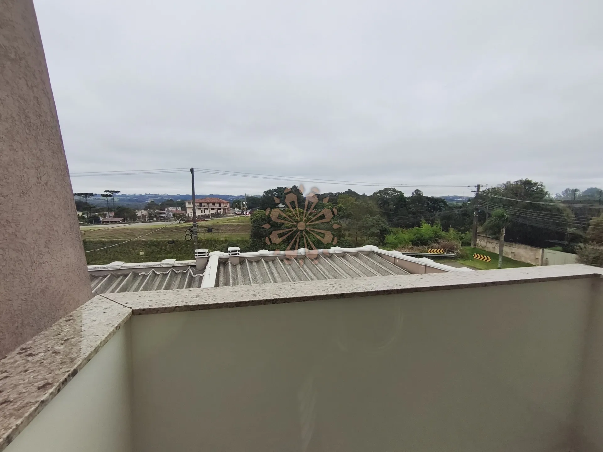 House with 3 bedrooms and 3 bathrooms across 250 m² — photo 22