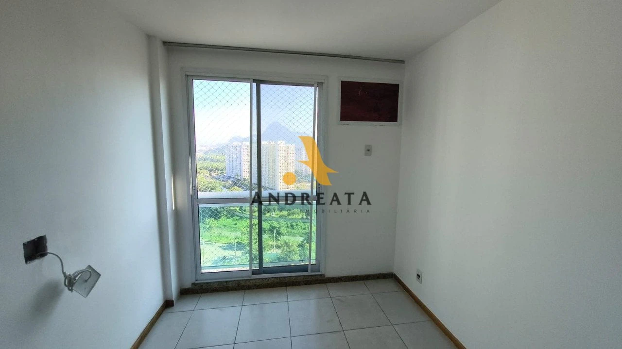 3-bedroom apartment with suite and enclosed balcony — photo 8
