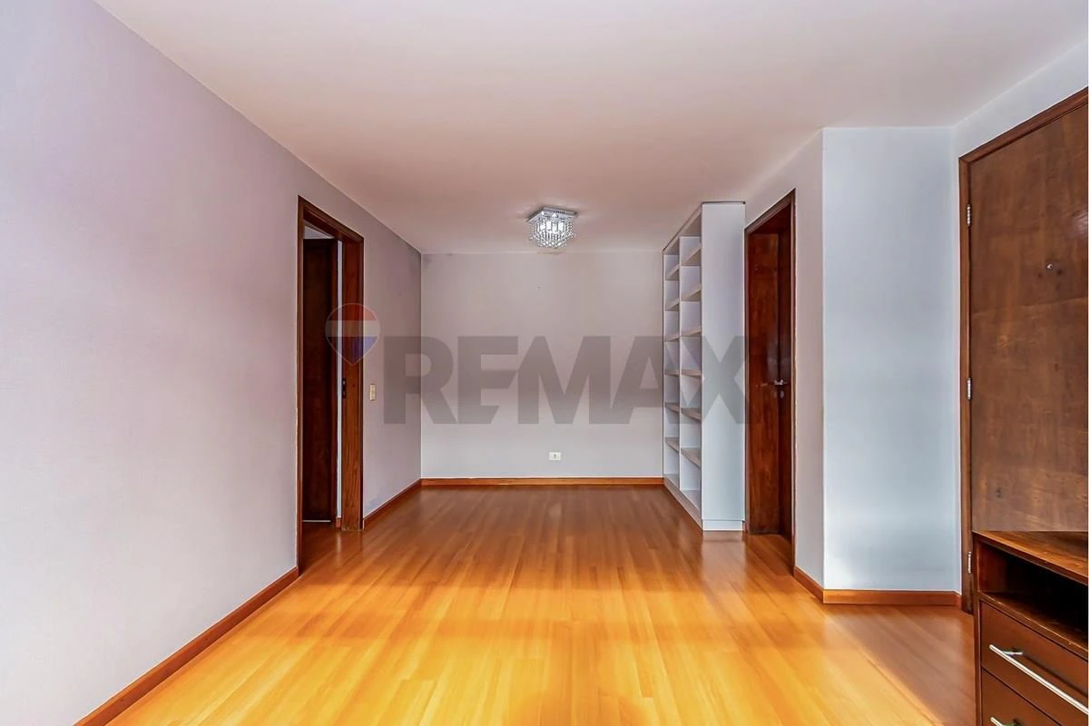 3-bedroom apartment with a home office in Curitiba — photo 11