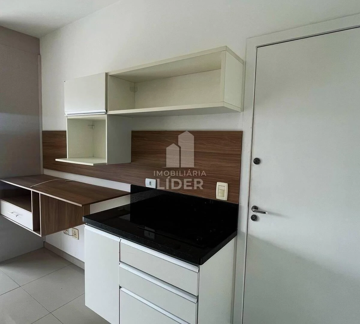 One-bedroom apartment with a home office in Curitiba — photo 5
