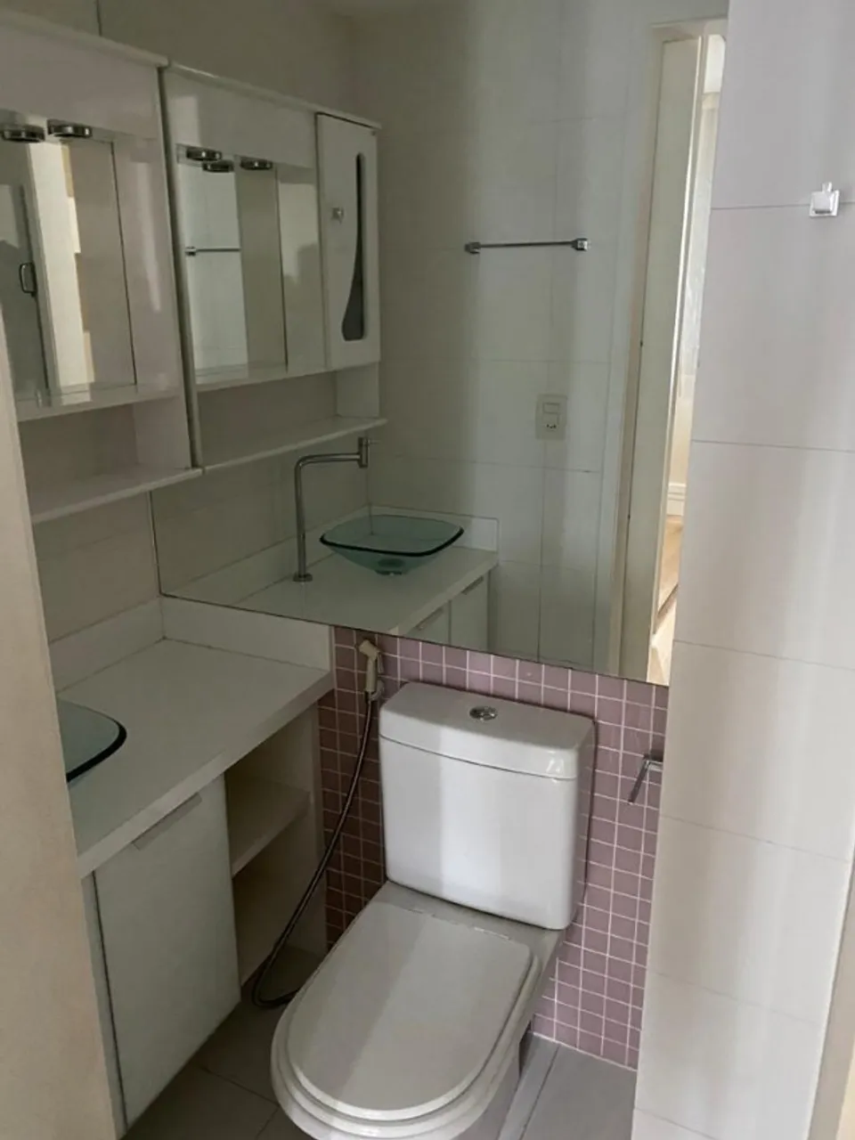 Glass-enclosed balcony in a 3-bedroom apartment, 177 m² — photo 19
