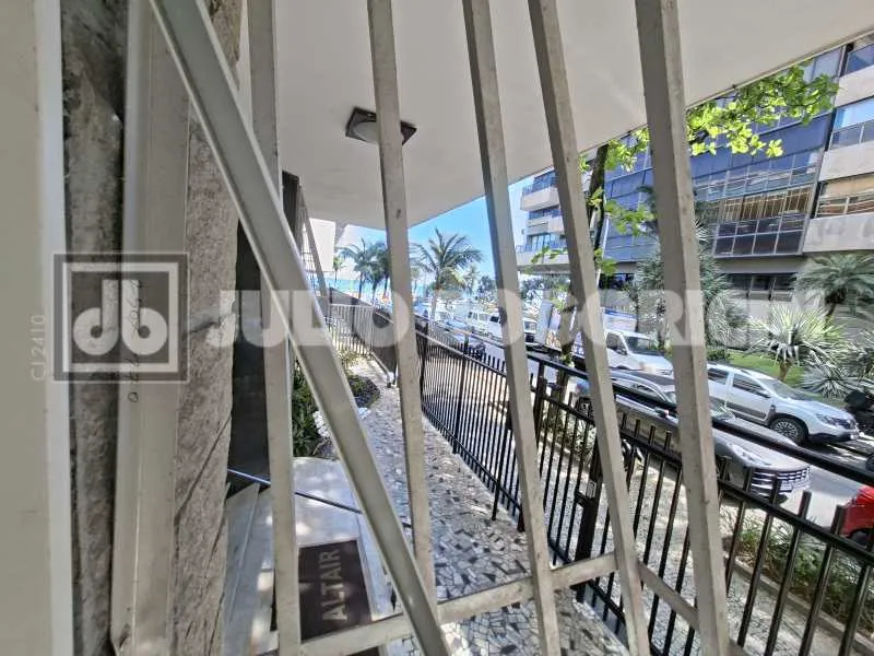 2-bedroom apartment with a washing machine in Rio de Janeiro — photo 21