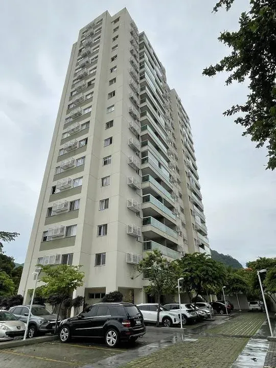 Apartamento de 65 m² no 16º andar com garagem e suíte — photo 18