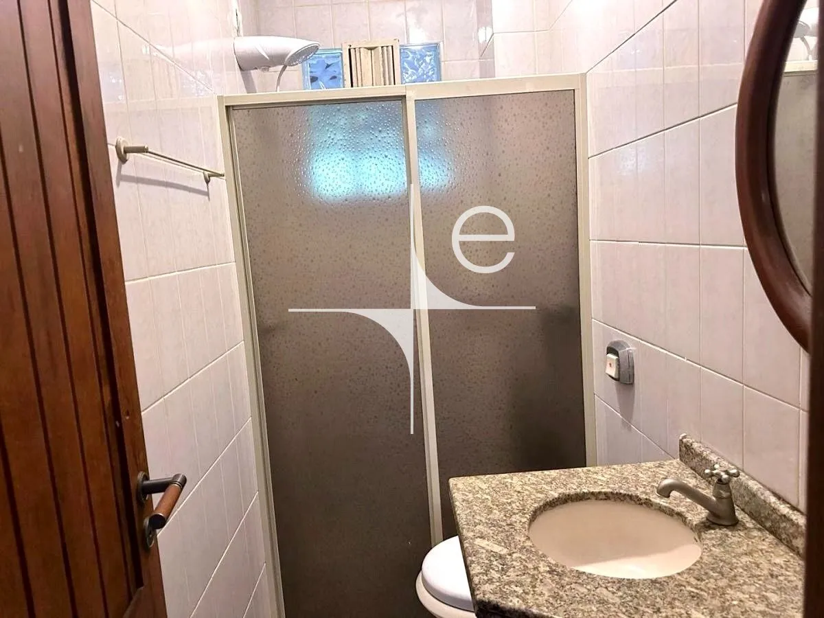 House with 3 bedrooms and 5 bathrooms, 481 m² — photo 14