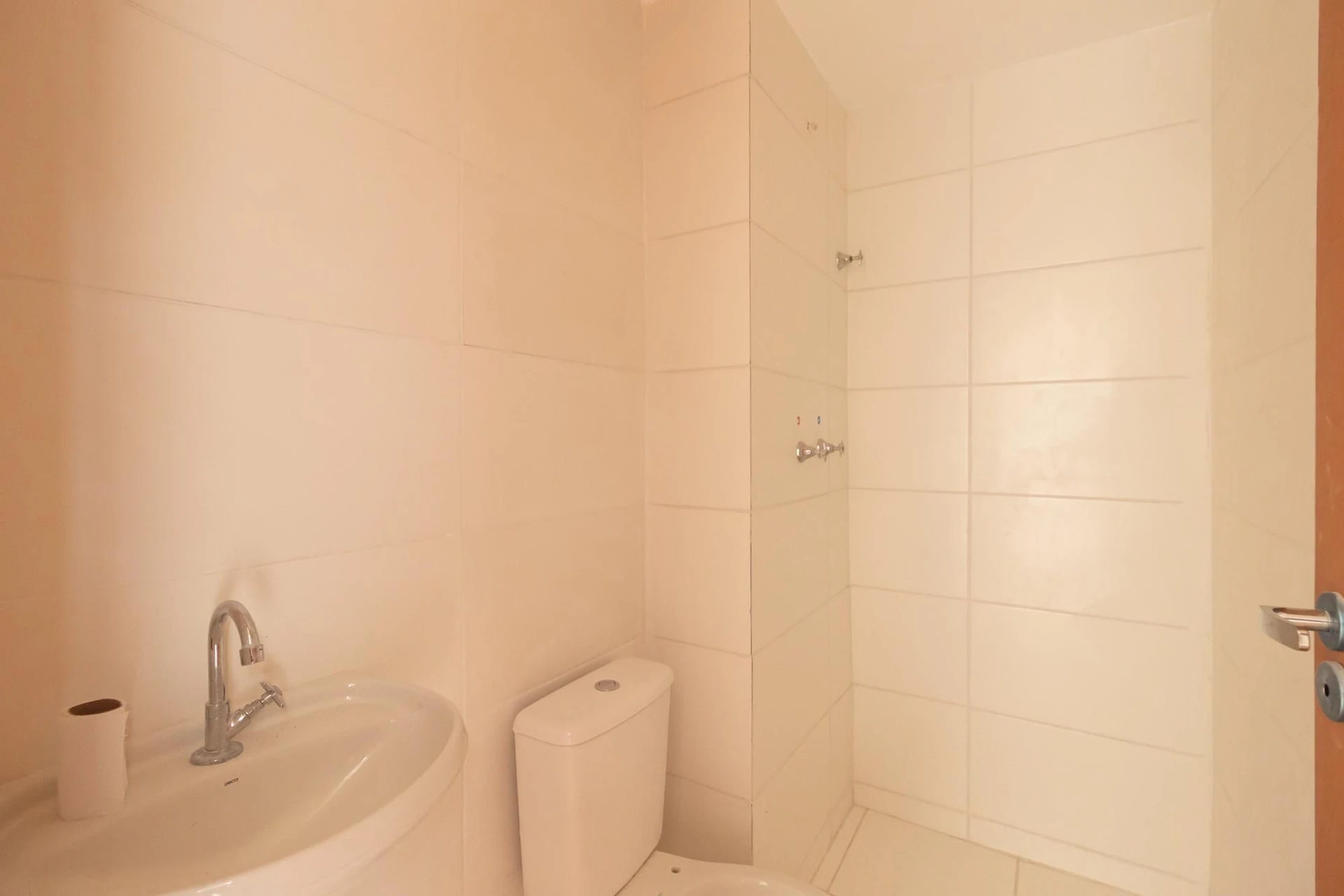 2-bedroom apartment with balcony and shared pool — photo 22