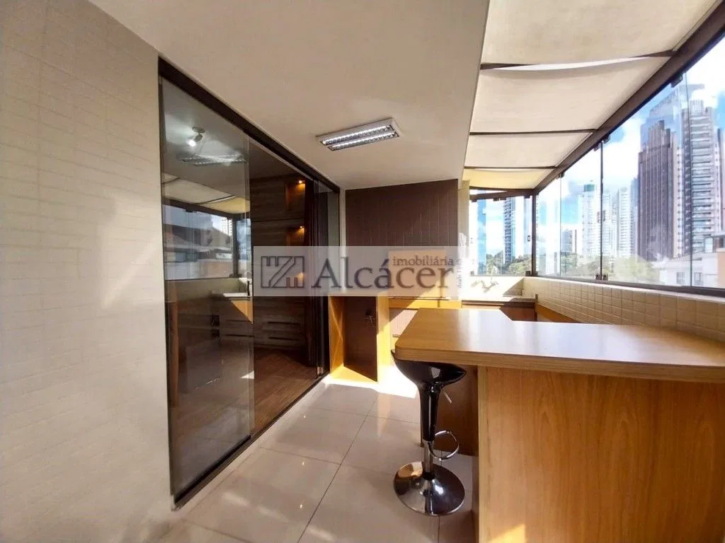 3-bedroom apartment in a building with a gym — photo 9