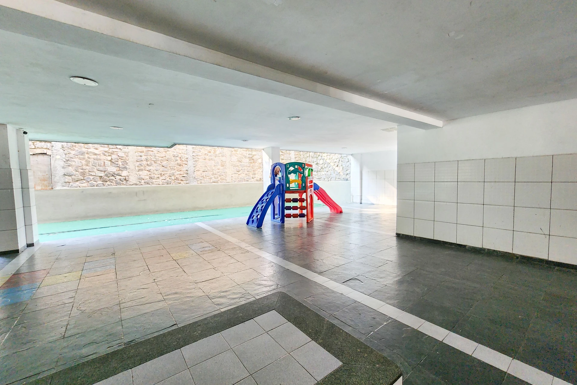 Apartamento para locação com 2 quartos, varanda e 2 banheiros — photo 45