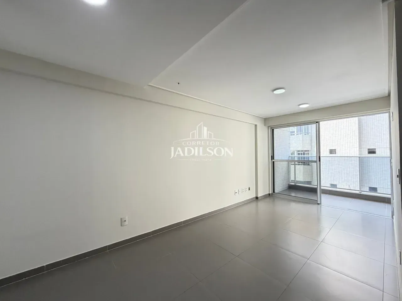 2-bedroom apartment in a building with a gym — photo 16