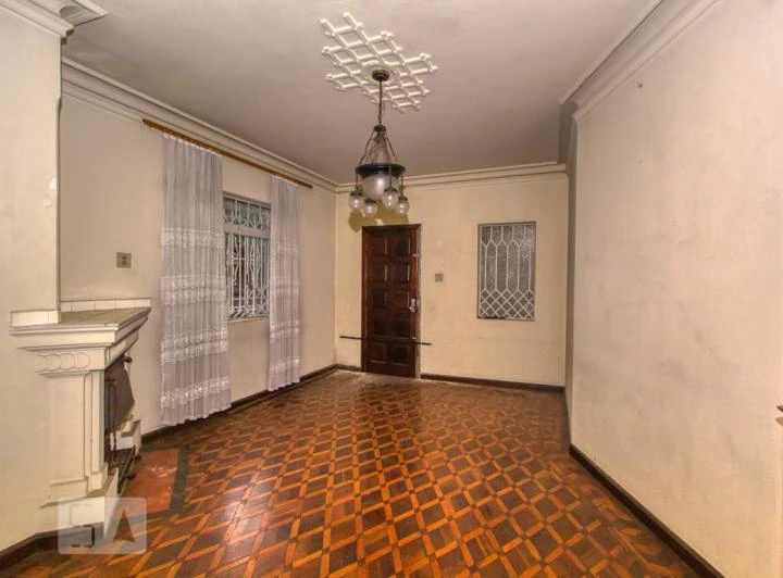 Casa com 5 quartos e churrasqueira embutida na varanda — photo 3