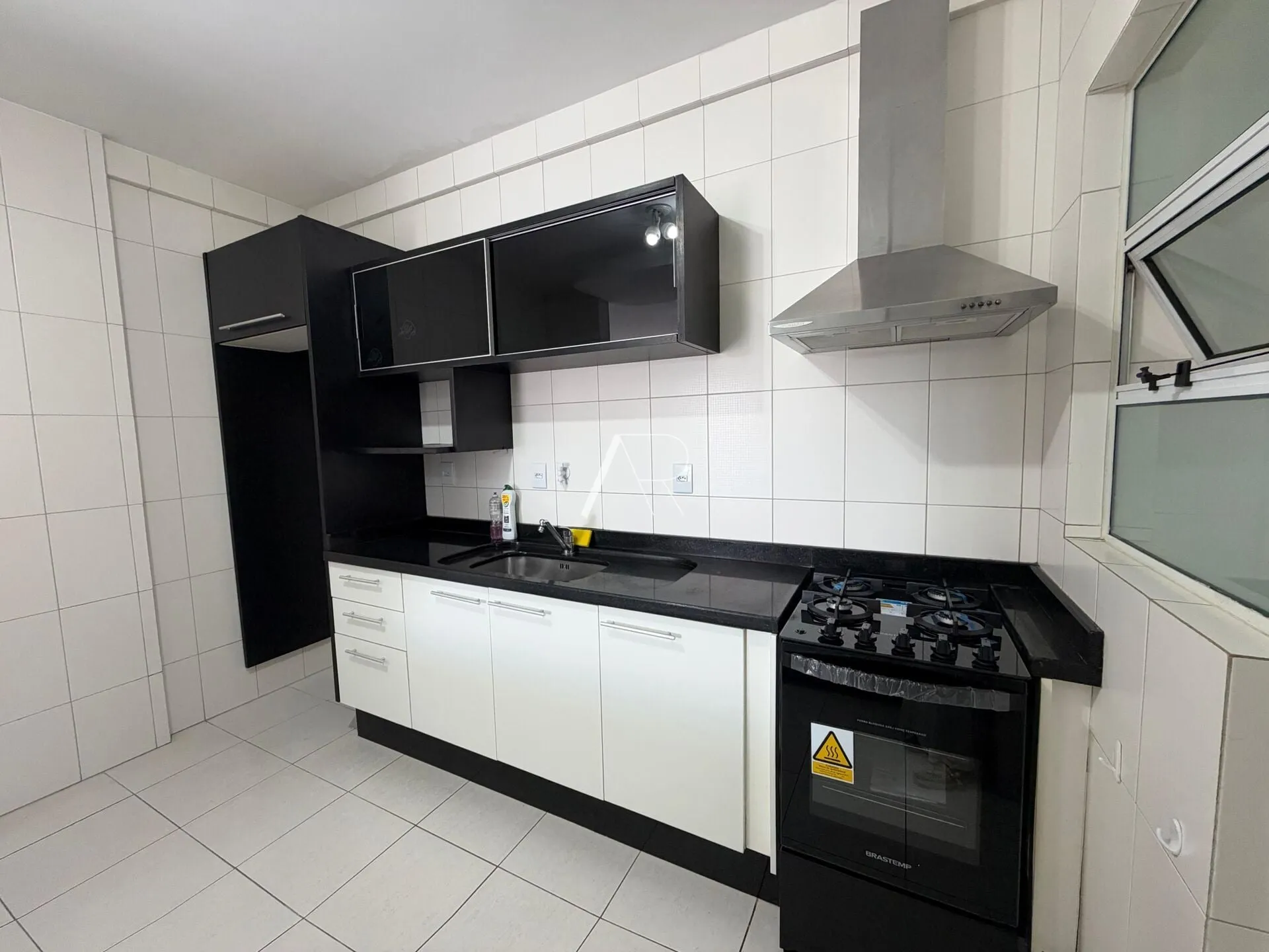Furnished apartment, 85 m², with a washing machine — photo 11