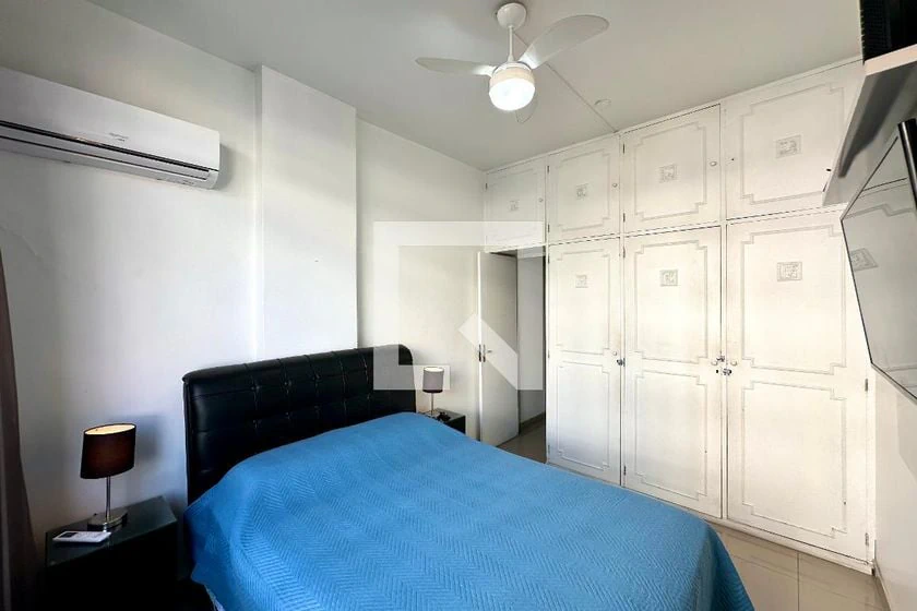 1-bedroom apartment with a closed kitchen and gas stove — photo 11