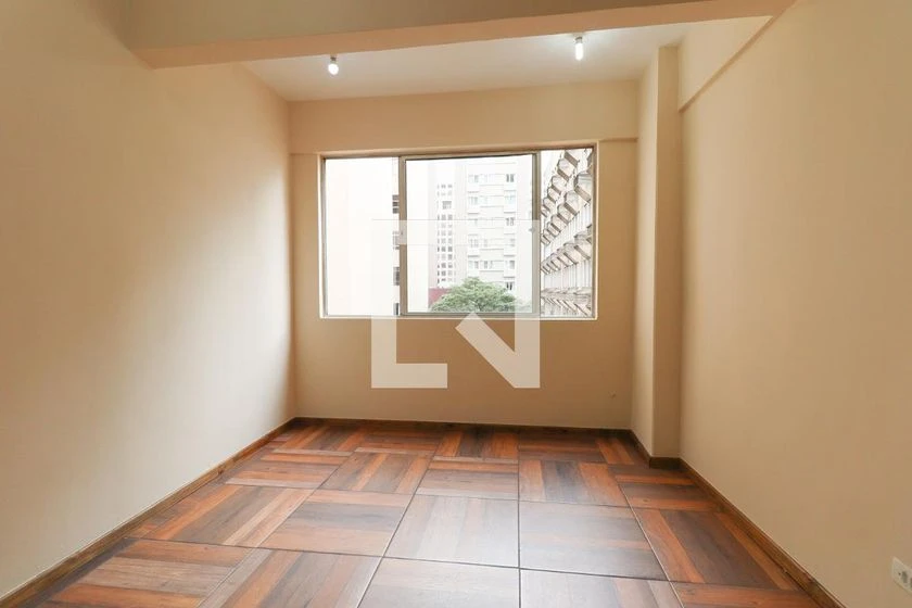Rental apartment with 2 bedrooms and a private BBQ area — photo 7