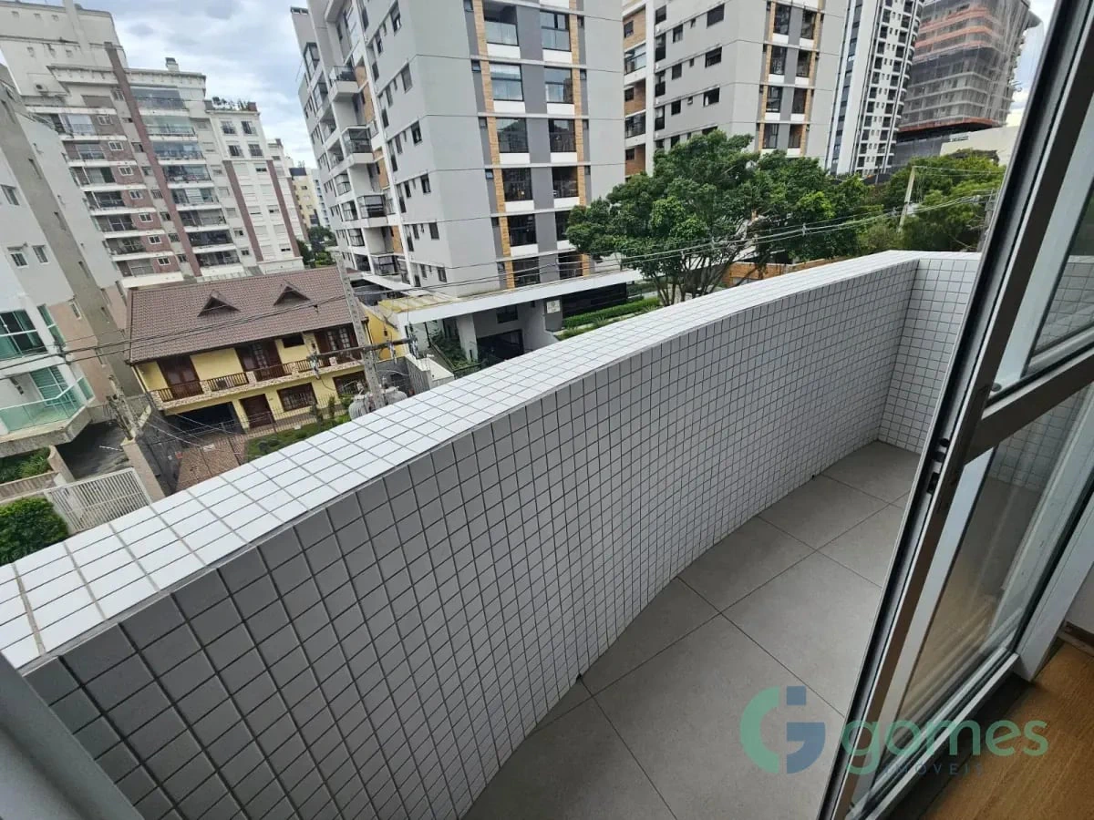 Departamento de 3 dormitorios con bañera en Curitiba — photo 11