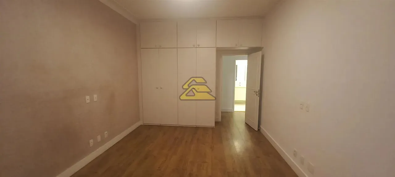 Apartment with 3 bedrooms and 4 bathrooms — photo 7