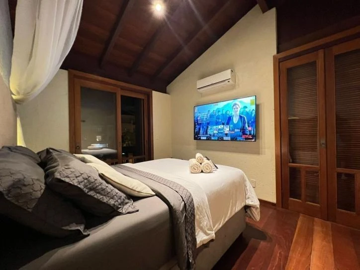Ванна та 9 спалень: будинок 320 м² — photo 14