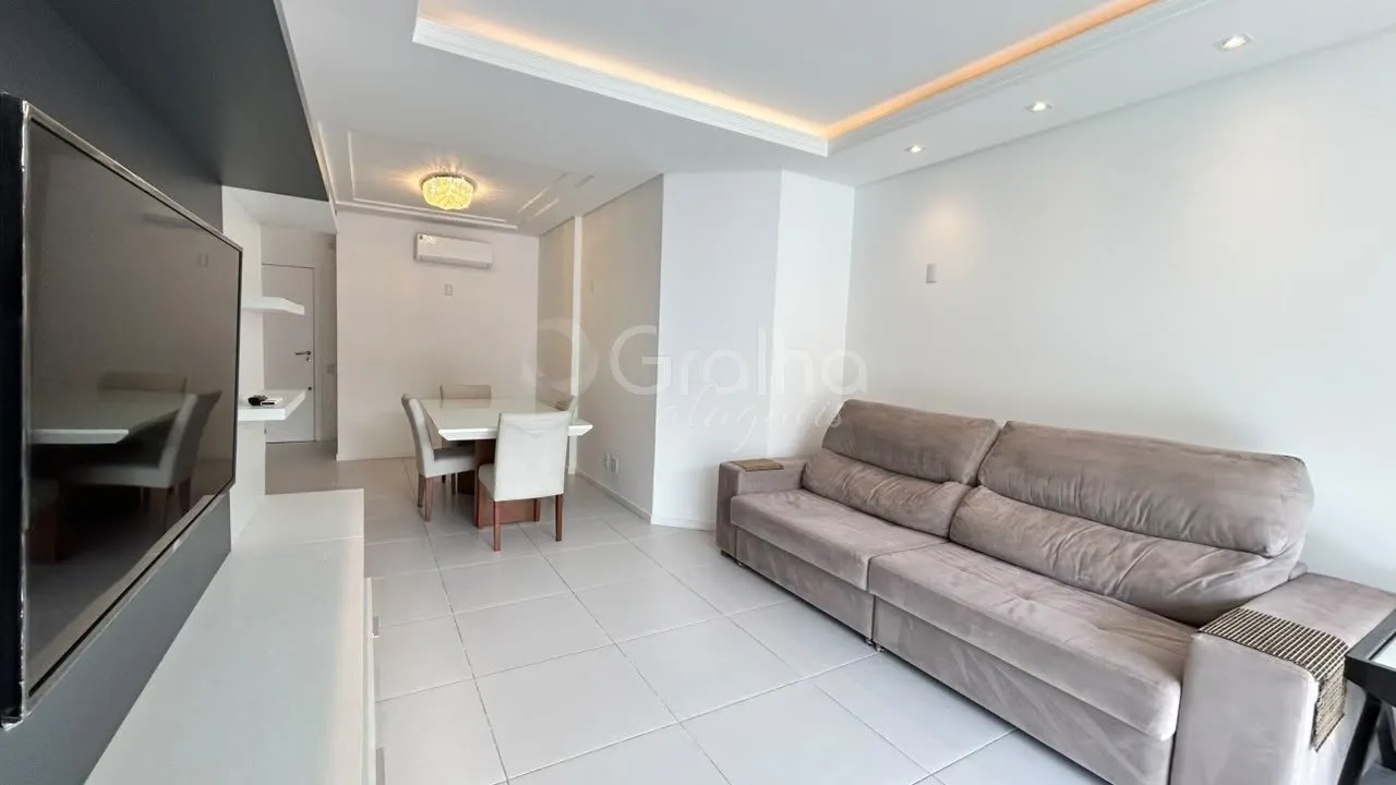 Furnished apartment, 119 m², with floor-to-ceiling windows — photo 9