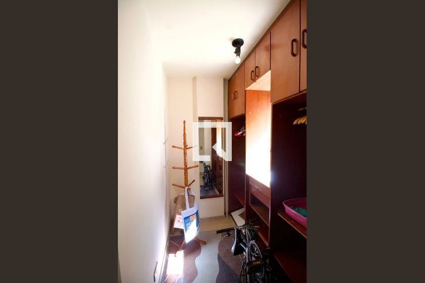 Furnished apartment, 29 m², with a walk-in closet — photo 7