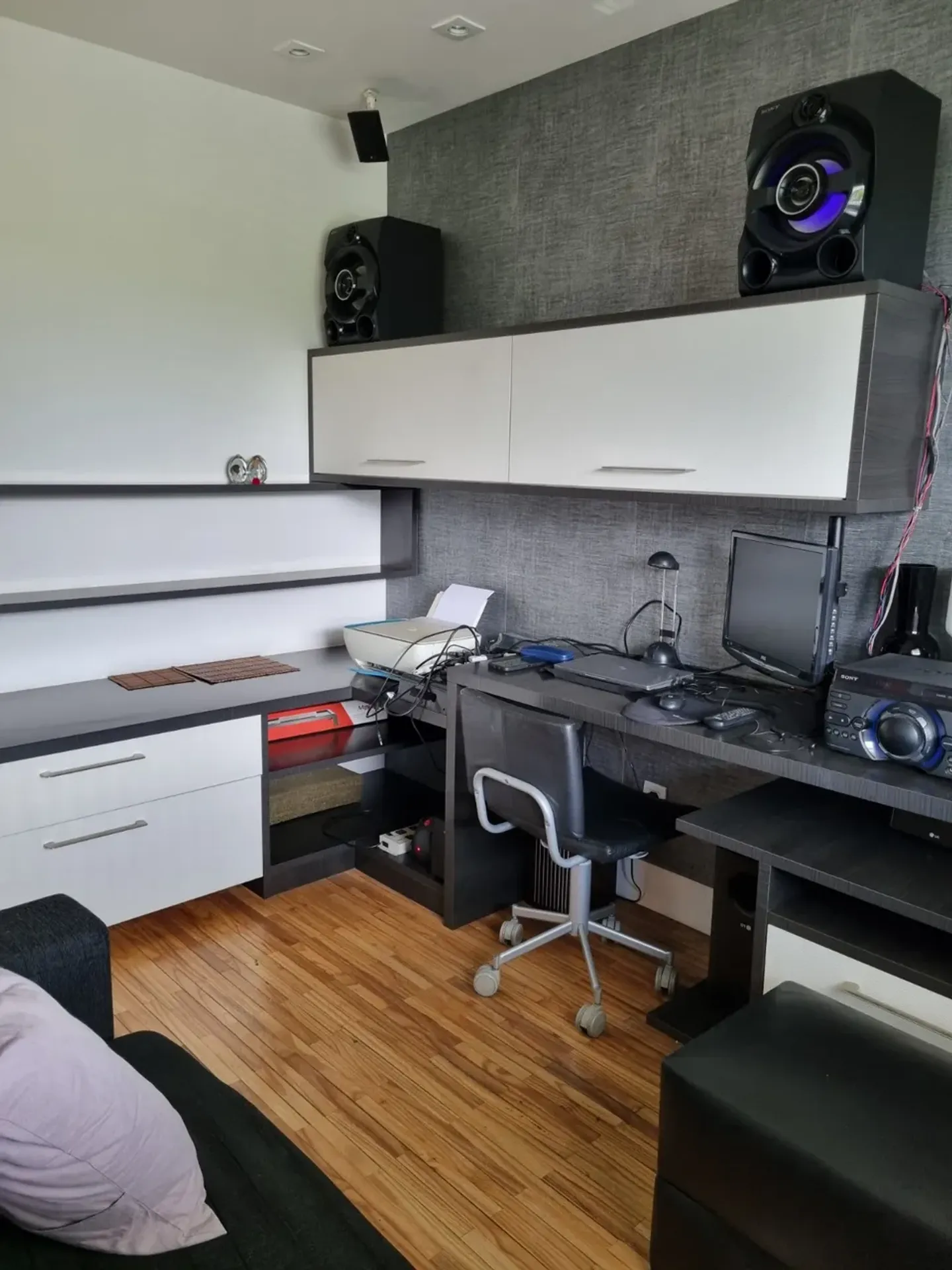 Apartamento mobiliado com 3 quartos e cozinha separada — photo 38