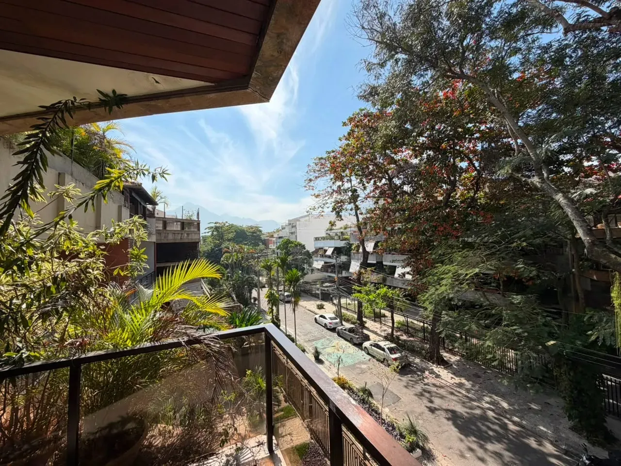 3-bedroom apartment with balcony and 2 parking spaces — photo 21
