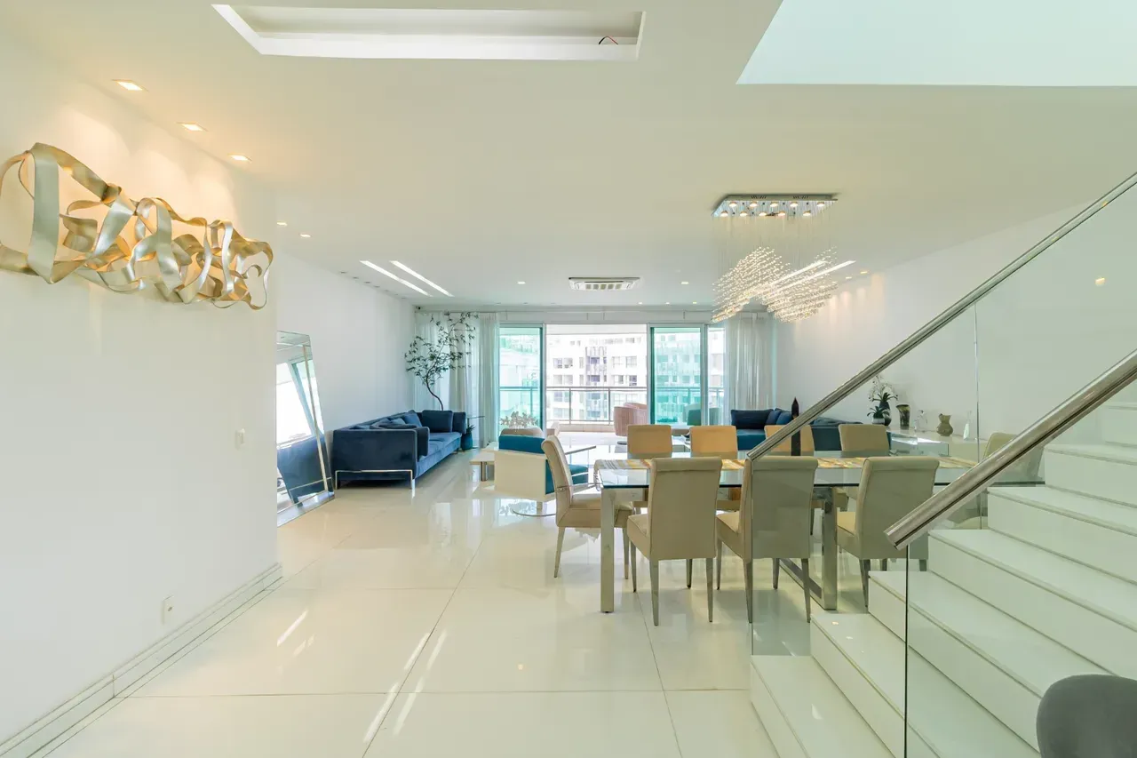 Apartment with 4 bedrooms, 5 bathrooms and balcony — photo 8
