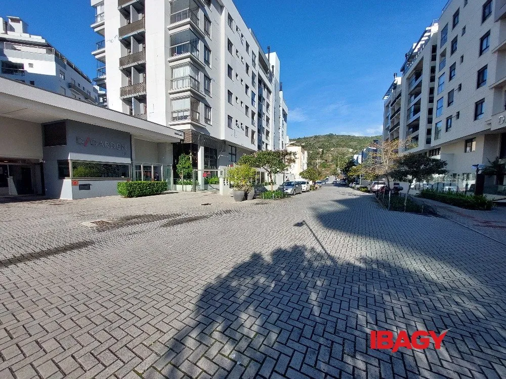 Apartamento de 2 dormitorios con balcón y parrilla — photo 17