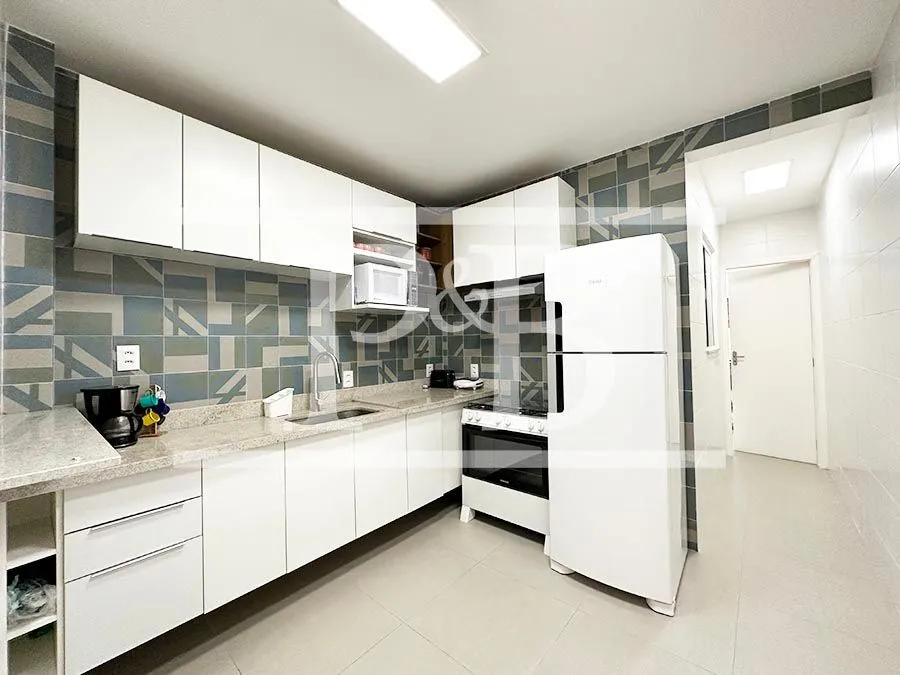 3-bedroom apartment with 130 m² and an open-plan kitchen — photo 21