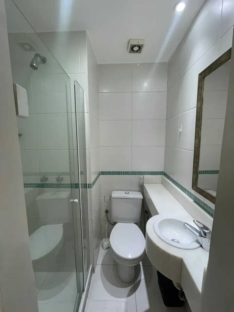 Apartamento mobiliado com 1 dormitório, 2 banheiros e 1 vaga — photo 9