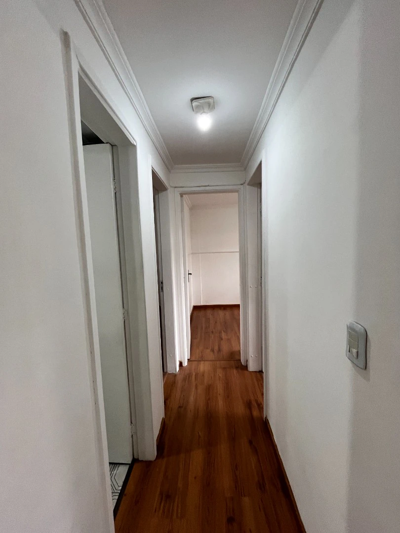 3-bedroom apartment with wood or laminate floors in Curitiba — photo 18