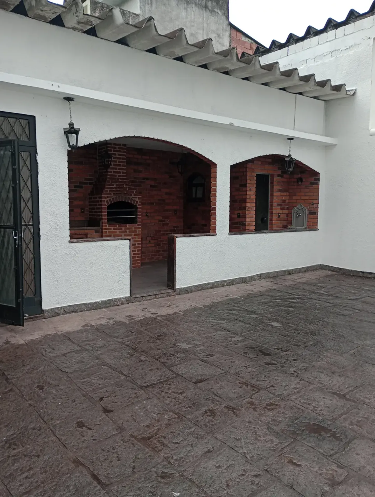 110 m² house with 2 bedrooms and balcony grill