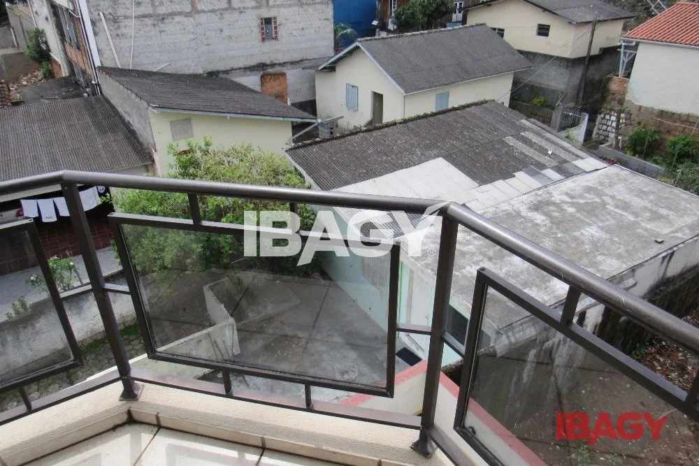 3-bedroom apartment, 1 with its own bathroom, 80 m² — photo 6