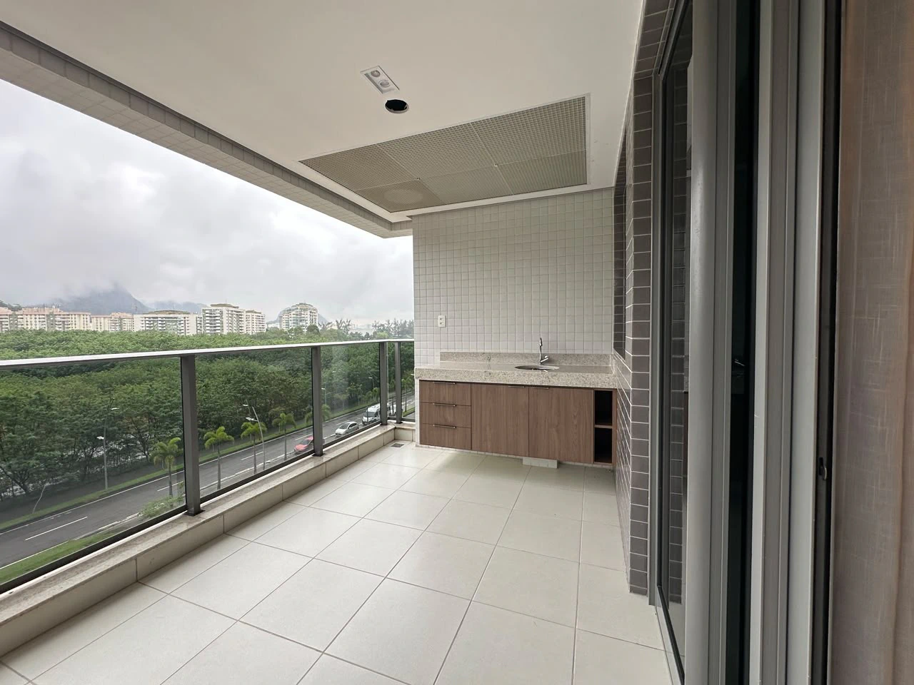 87 m² apartment with a home office and a mountain view — photo 24