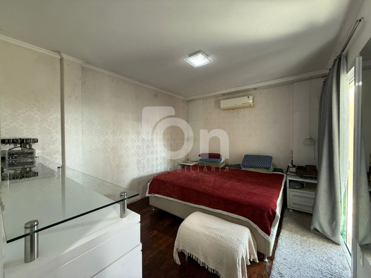 Floor-to-ceiling windows in a 5-bedroom house, 300 m² — photo 17