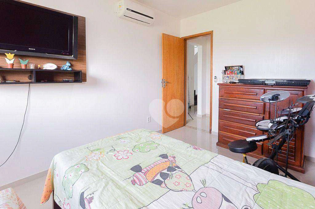 Furnished triplex house with 4 bedrooms and 370 m² — photo 29