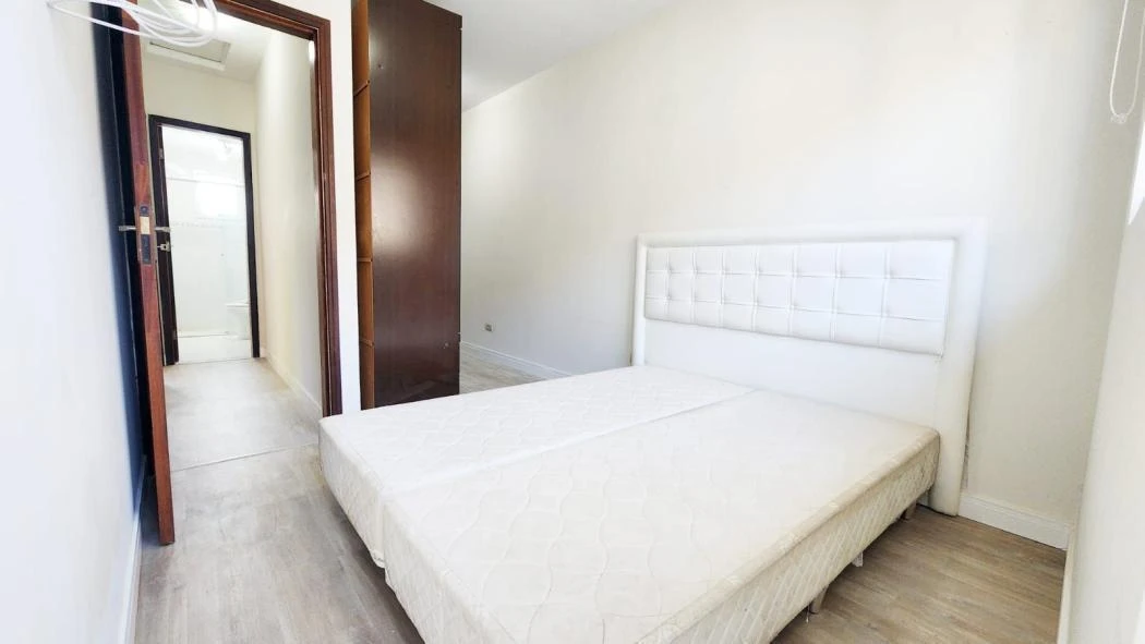 3 quartos e piso de madeira ou laminado: casa de 110 m² — photo 7