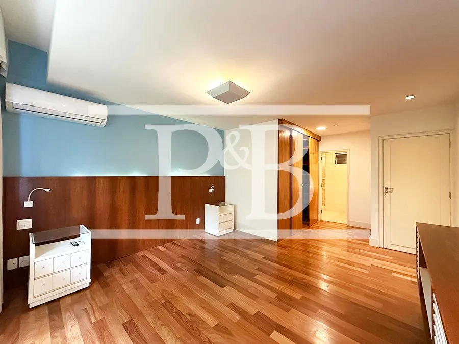 3-bedroom apartment with 261 m² and 2 bathrooms — photo 3