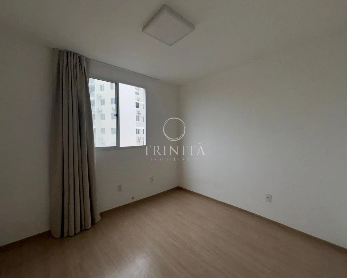 2-bedroom apartment with a mountain view