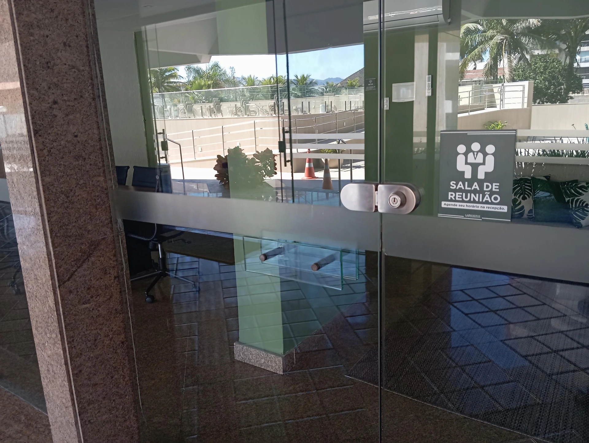 Apartamento mobiliado com 1 quarto e varanda fechada — photo 35