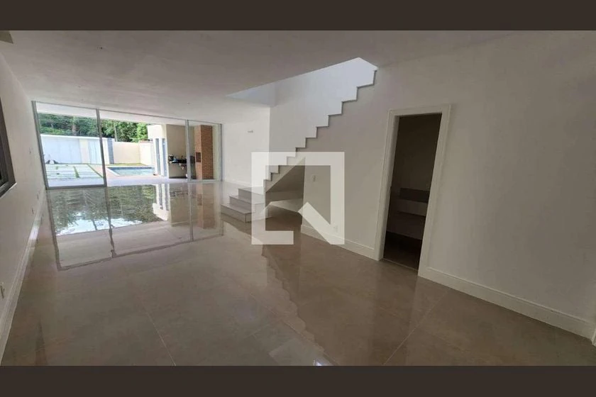 Casa com 3 suítes e 320 m², com 3 vagas — photo 24