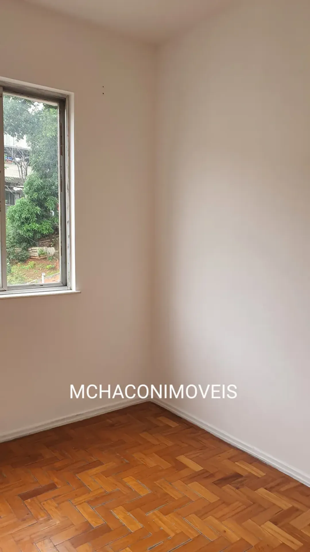 Apartment on the 4th floor with wood or laminate floors — photo 13