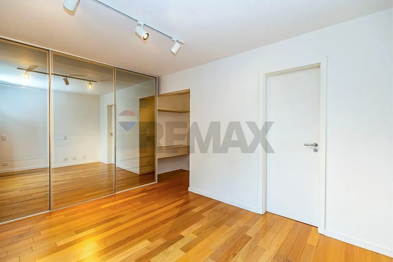 3-bedroom apartment with a separate gas kitchen — photo 25