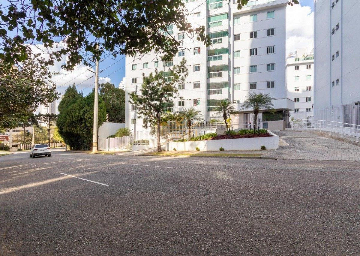 Apartamento, 193 m², com banheira — photo 2
