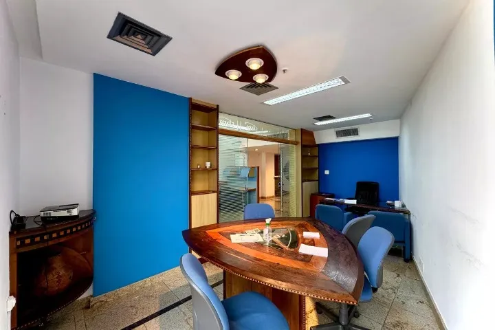 Apartamento sem mobília com 2 quartos e box de vidro — photo 10