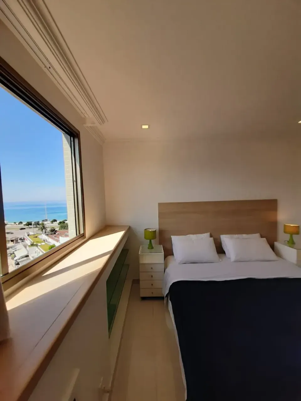 2-bedroom apartment in a building with a gym — photo 3